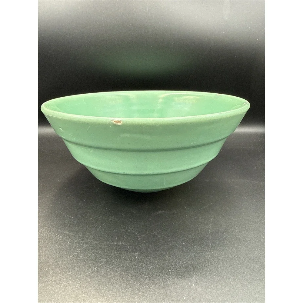 Vintage BAUER Beehive/Ringware #12 Mixing Bowl JADE GREEN 9½